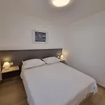 Aparthouse Bb